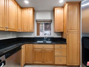 528 N Westmoreland Avenue 5, Los Angeles CA 90004