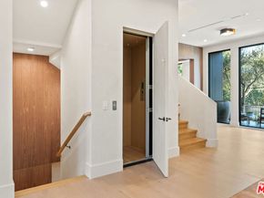 565 Toyopa Drive, Pacific Palisades CA 90272