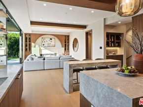 565 Toyopa Drive, Pacific Palisades CA 90272