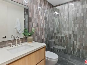 565 Toyopa Drive, Pacific Palisades CA 90272