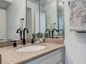 14332 Dickens Street 10, Sherman Oaks CA 91423