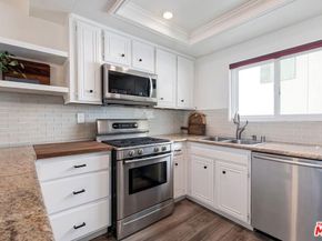 14332 Dickens Street 10, Sherman Oaks CA 91423