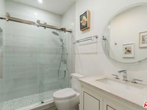 1835 Pandora Avenue 402, Los Angeles CA 90025