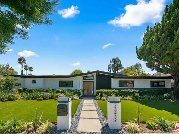 23442 Burbank Boulevard, Woodland Hills CA 91367