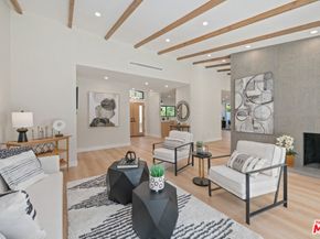 23442 Burbank Boulevard, Woodland Hills CA 91367