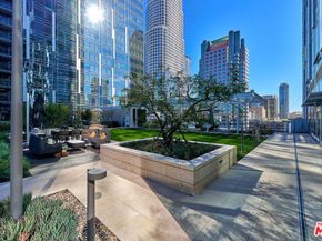 877 Francisco Street 1207, Los Angeles CA 90017