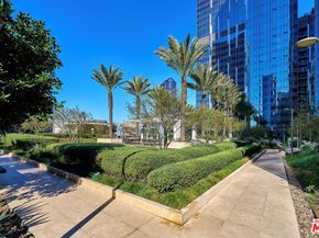 877 Francisco Street 1207, Los Angeles CA 90017