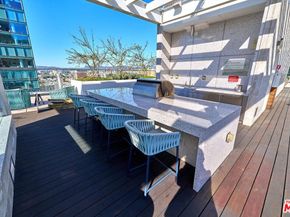 877 Francisco Street 1207, Los Angeles CA 90017