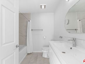 11535 Rochester Avenue 302, Los Angeles CA 90025