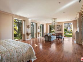 400 St Cloud Road, Los Angeles CA 90077