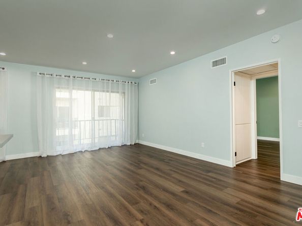 1115 S Elm Drive 417, Los Angeles CA 90035