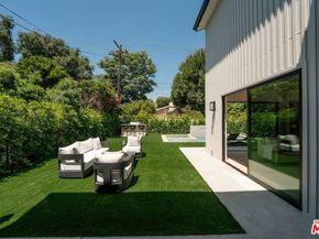 4273 Murietta Avenue, Sherman Oaks CA 91423