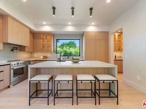 4273 Murietta Avenue, Sherman Oaks CA 91423