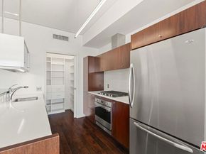 1155 S Grand Avenue 1103, Los Angeles CA 90015