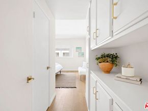 521 Montana Avenue 305, Santa Monica CA 90403