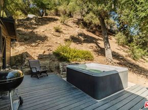 1385 Oakwood Drive, Topanga CA 90290