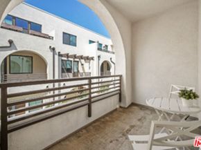 2913 Exposition Place 2, Los Angeles CA 90018