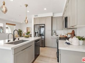 2913 Exposition Place 2, Los Angeles CA 90018