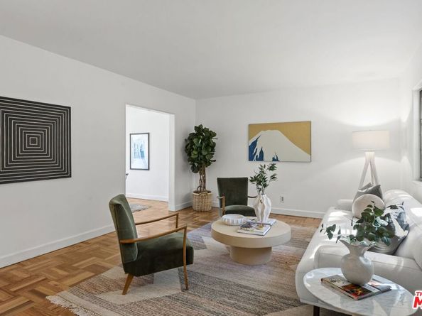 5441 Village Green, Los Angeles CA 90016