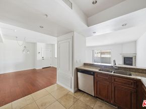 4733 Elmwood Avenue 304, Los Angeles CA 90004