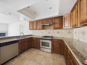 4733 Elmwood Avenue 304, Los Angeles CA 90004