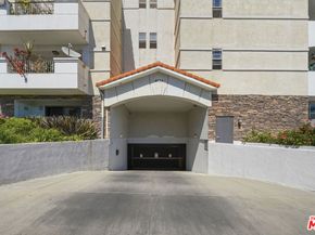 4733 Elmwood Avenue 304, Los Angeles CA 90004