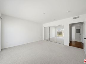 4733 Elmwood Avenue 304, Los Angeles CA 90004