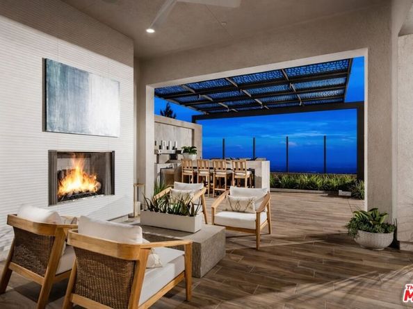 20400 W Marlow Lane, Porter Ranch CA 91326