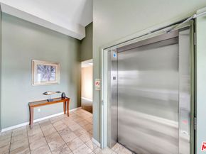 11124 Burbank Boulevard 311, North Hollywood CA 91601