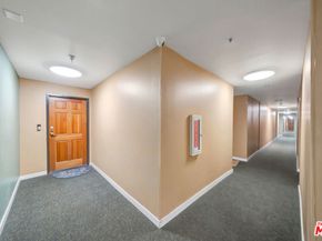 11124 Burbank Boulevard 311, North Hollywood CA 91601