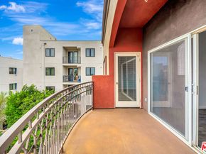 11124 Burbank Boulevard 311, North Hollywood CA 91601