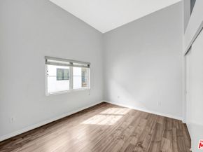 11124 Burbank Boulevard 311, North Hollywood CA 91601