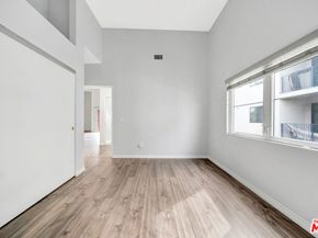 11124 Burbank Boulevard 311, North Hollywood CA 91601