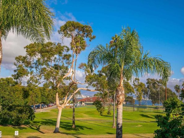 820 Glorietta Blvd, Coronado CA 92118