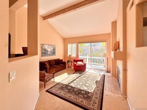 8585 Via Mallorca 4, La Jolla CA 92037