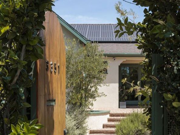 3351 Garden Avenue, Los Angeles CA 90039