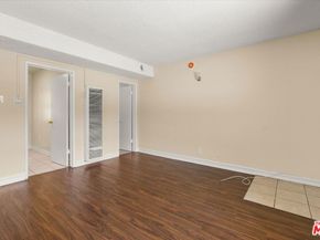 10600 S Inglewood Avenue, Inglewood CA 90304
