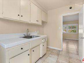 10600 S Inglewood Avenue, Inglewood CA 90304