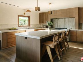 8029 El Manor Avenue, Los Angeles CA 90045