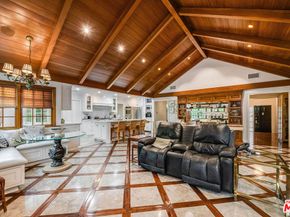 9921 Toluca Lake Avenue, Toluca Lake CA 91602