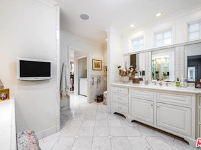 9921 Toluca Lake Avenue, Toluca Lake CA 91602