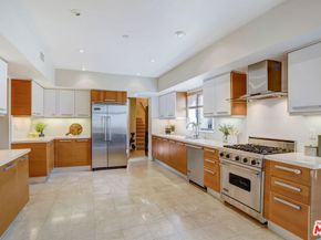 8788 Shoreham Drive 23, West Hollywood CA 90069