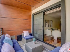 8788 Shoreham Drive 23, West Hollywood CA 90069