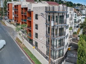 8788 Shoreham Drive 23, West Hollywood CA 90069