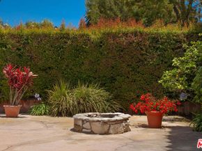 1418 Warner Avenue, Los Angeles CA 90024