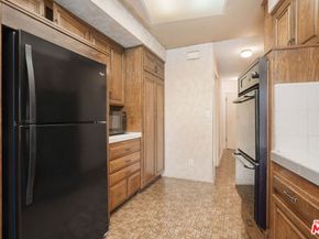 1418 Warner Avenue, Los Angeles CA 90024