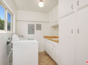 1418 Warner Avenue, Los Angeles CA 90024
