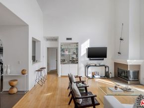 930 N Doheny Drive 305, West Hollywood CA 90069