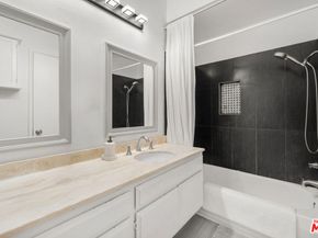 7211 Cozycroft Avenue 50, Winnetka CA 91306