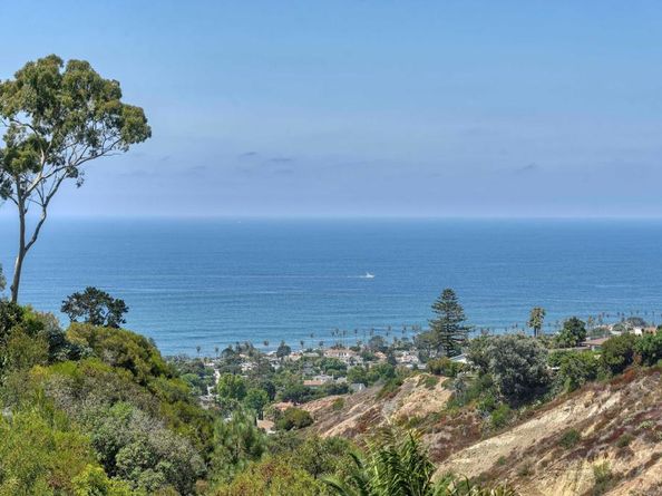 6064 Avenida Chamnez, La Jolla CA 92037